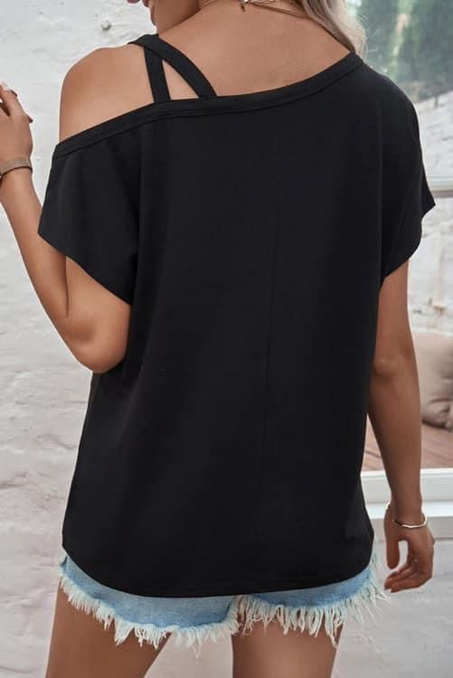 One-Shoulder asymmetrical shirt